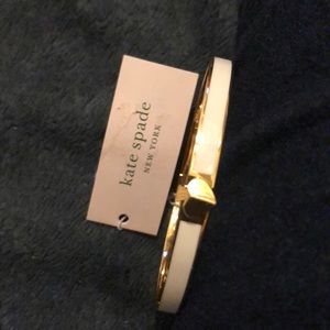 Kate Spade Heritage Spade Bangle Bracelet NWT
